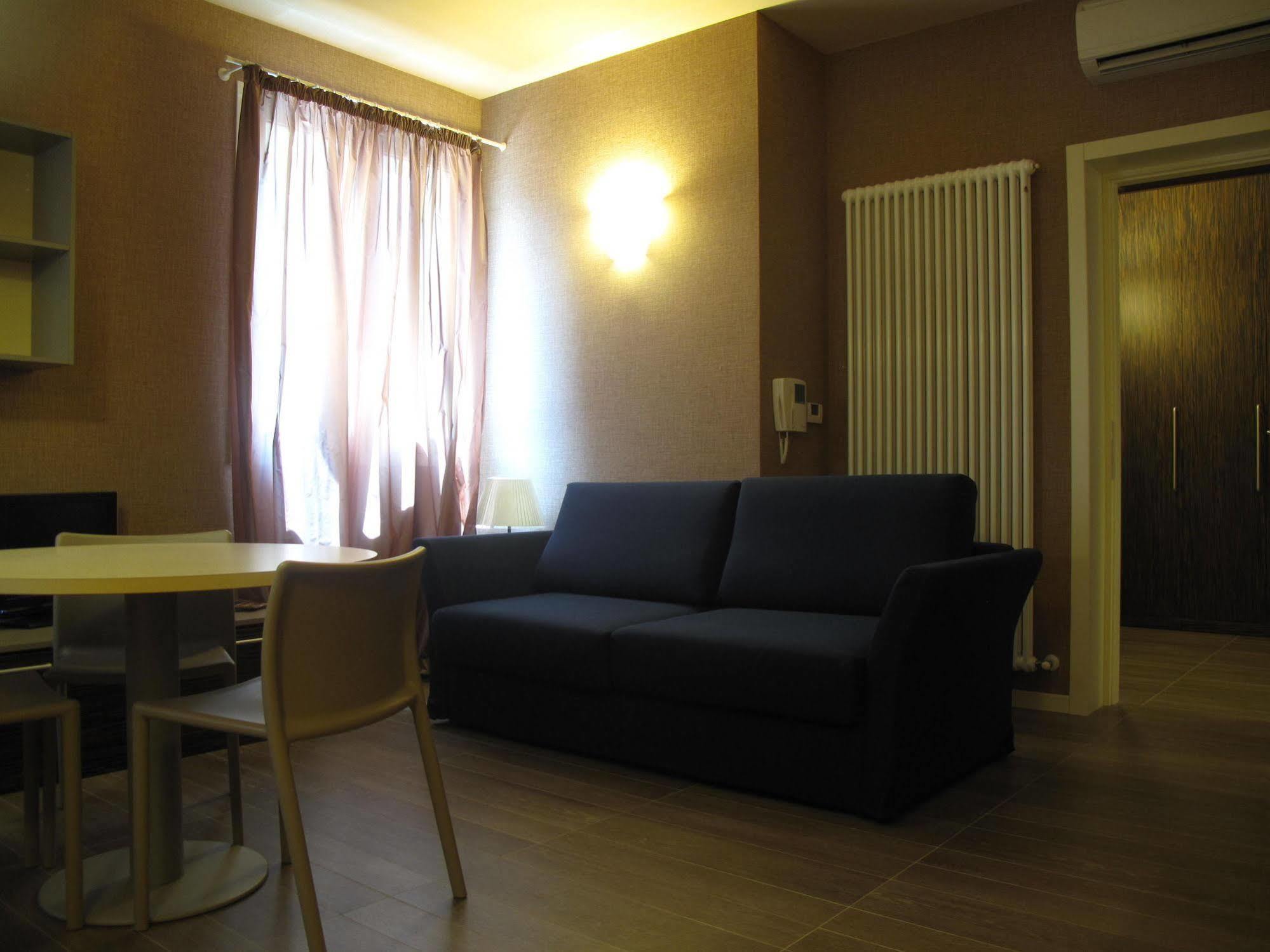 Hotel Locanda Stendhal コロルノ エクステリア 写真
